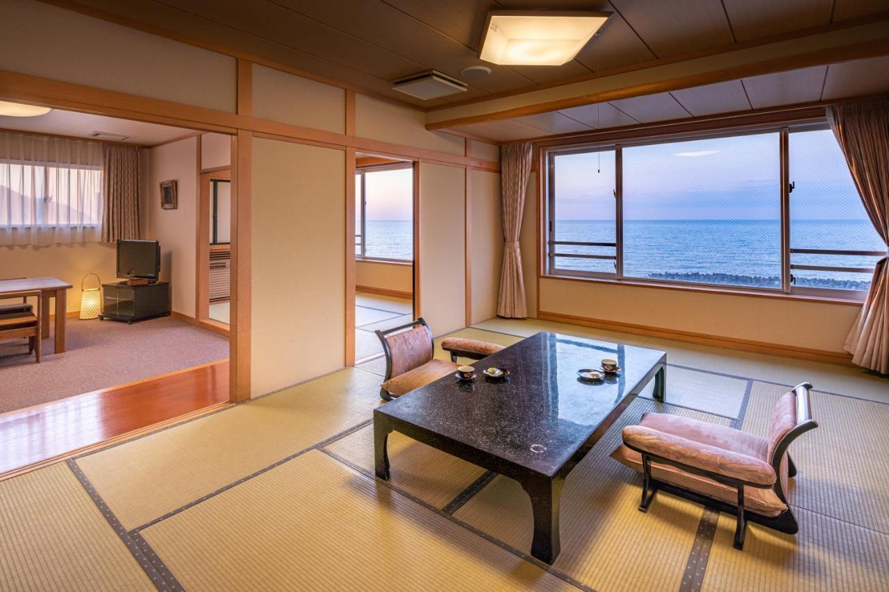 Ikkyu -Seaside Hotel- Tsuruoka Exterior photo