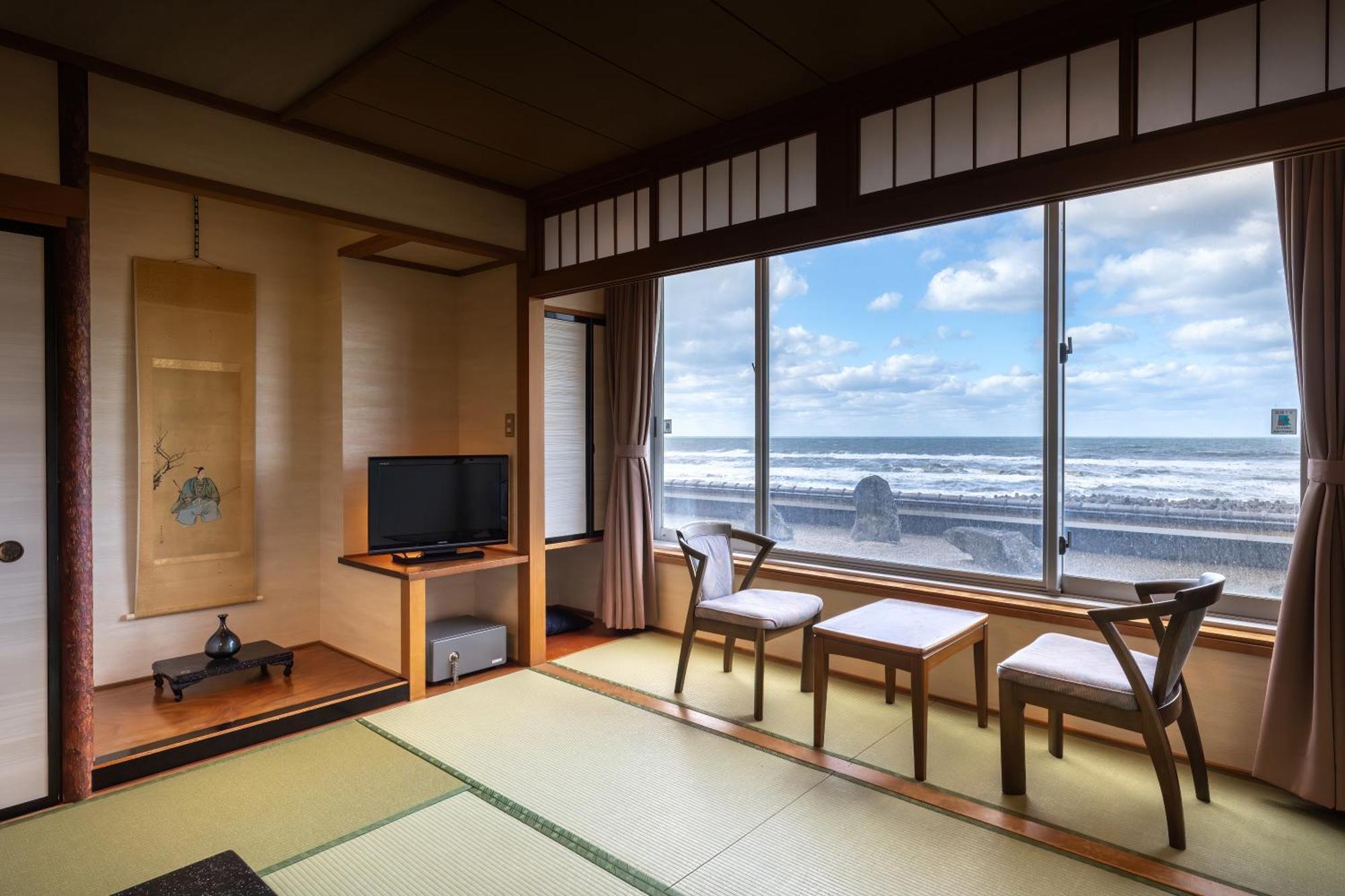 Ikkyu -Seaside Hotel- Tsuruoka Exterior photo